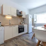 With Sea View 10 Апартаменты *