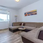 With Sea View 10 Апартаменты *