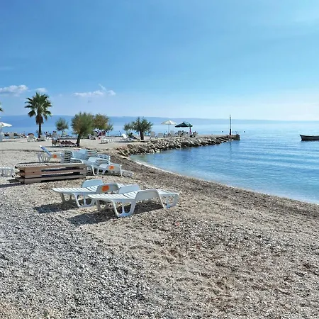 Апартаменты With Sea View 10